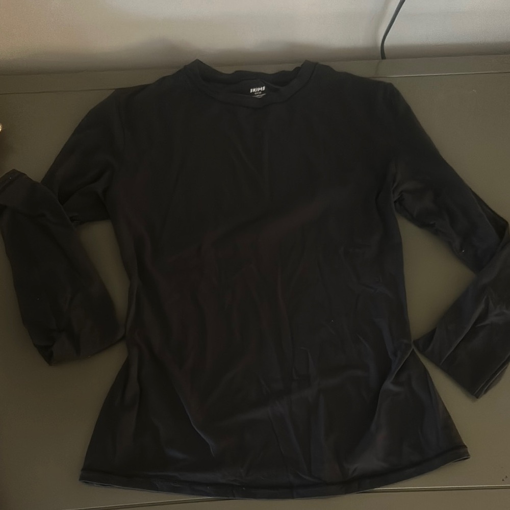 Skims Fits everybody Long sleeve size small black